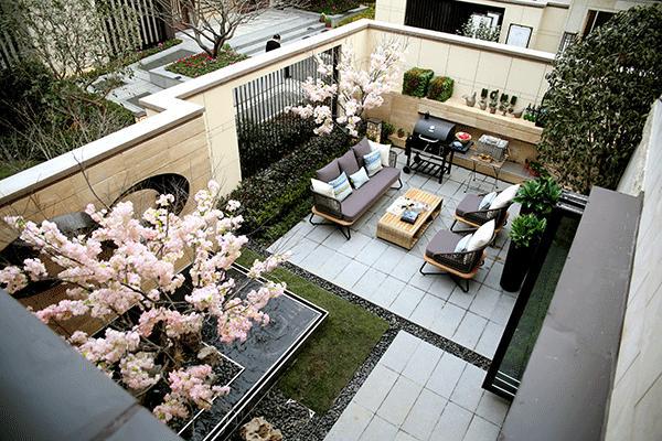 bat365在线平台官方网站庭院设计：12个优雅温馨的“庭院花园”设计一家人住太